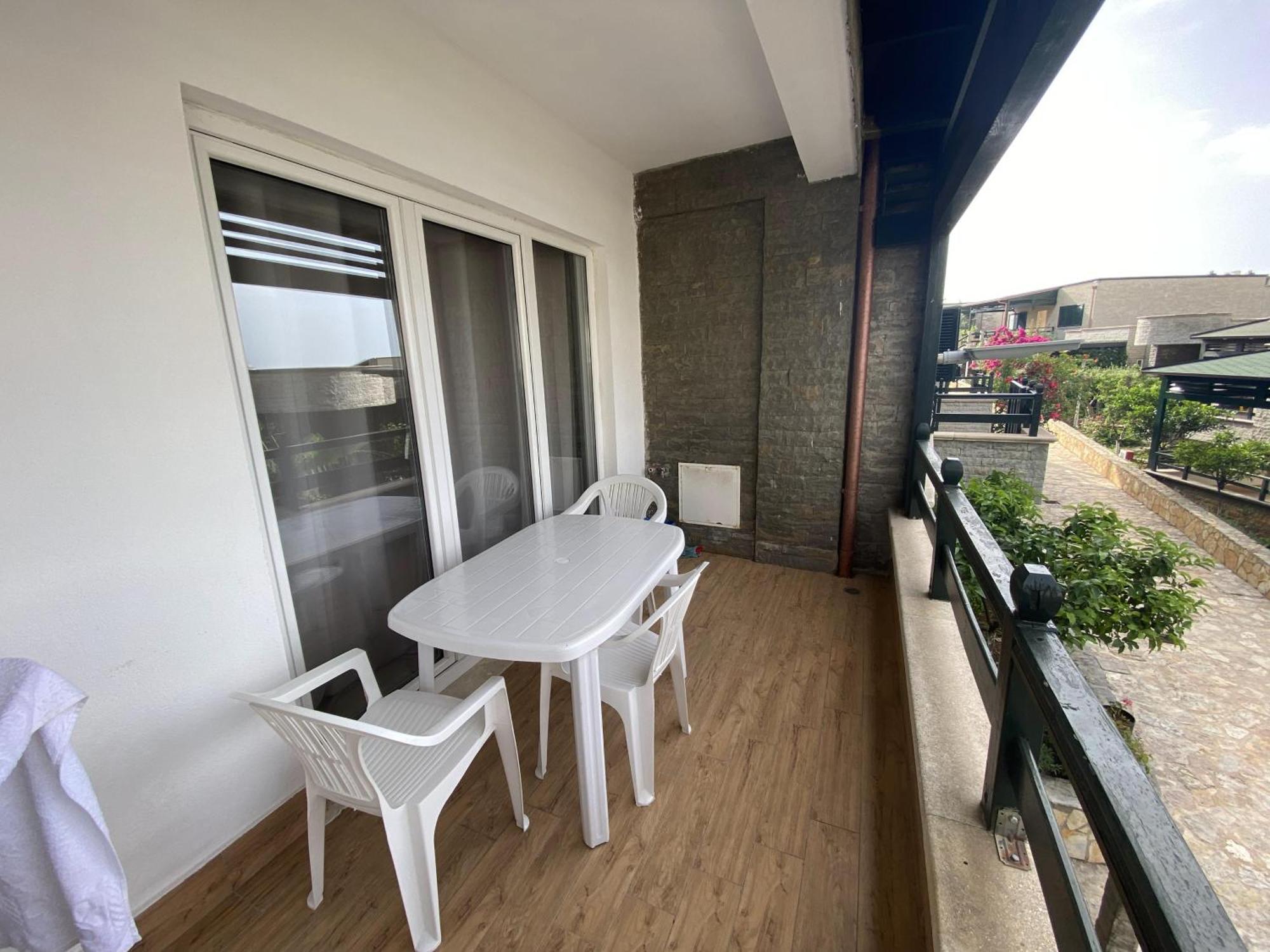 Aquamarine Apartments 1, Vlorë Extérieur photo